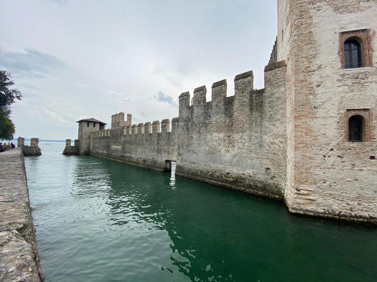 Castello Mavino Apartment ซีร์มิโอเน ภายนอก รูปภาพ