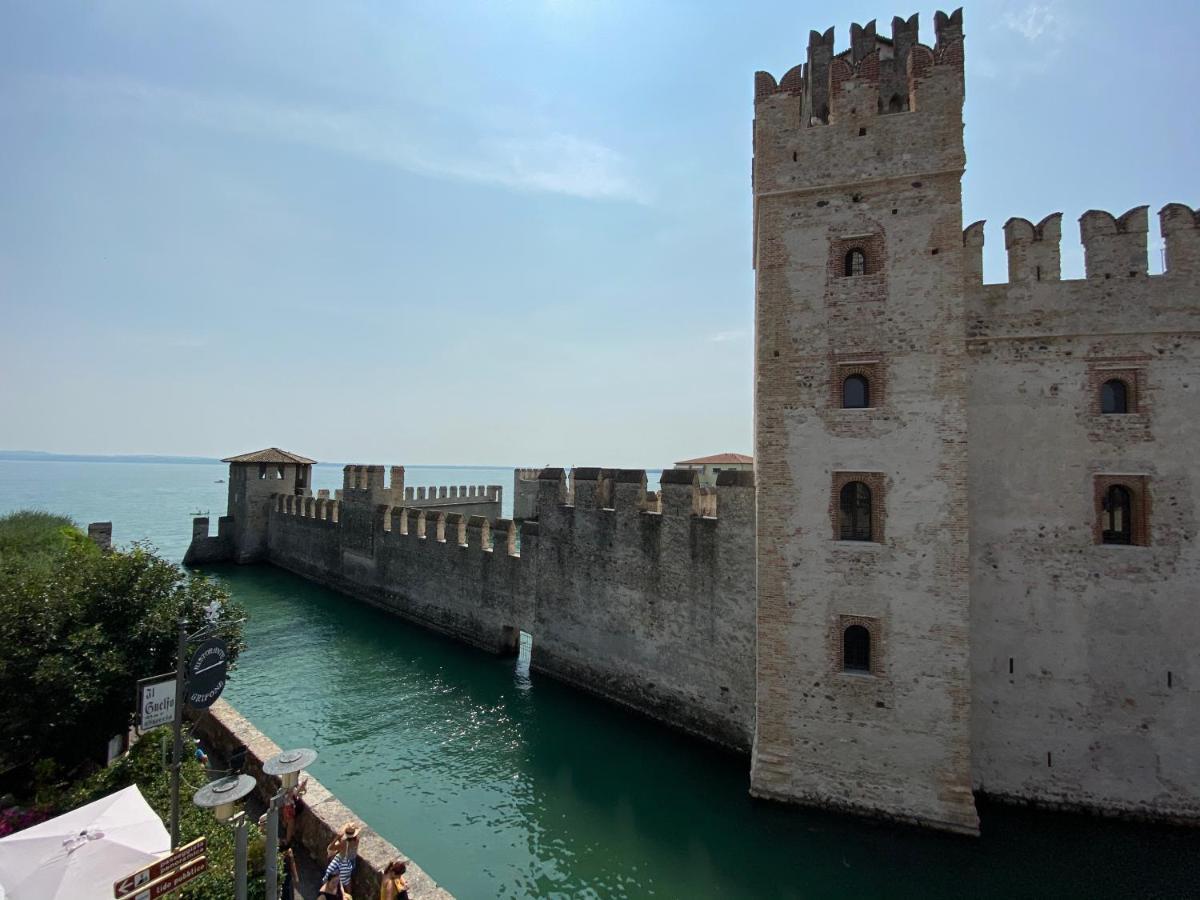 Castello Mavino Apartment ซีร์มิโอเน ภายนอก รูปภาพ