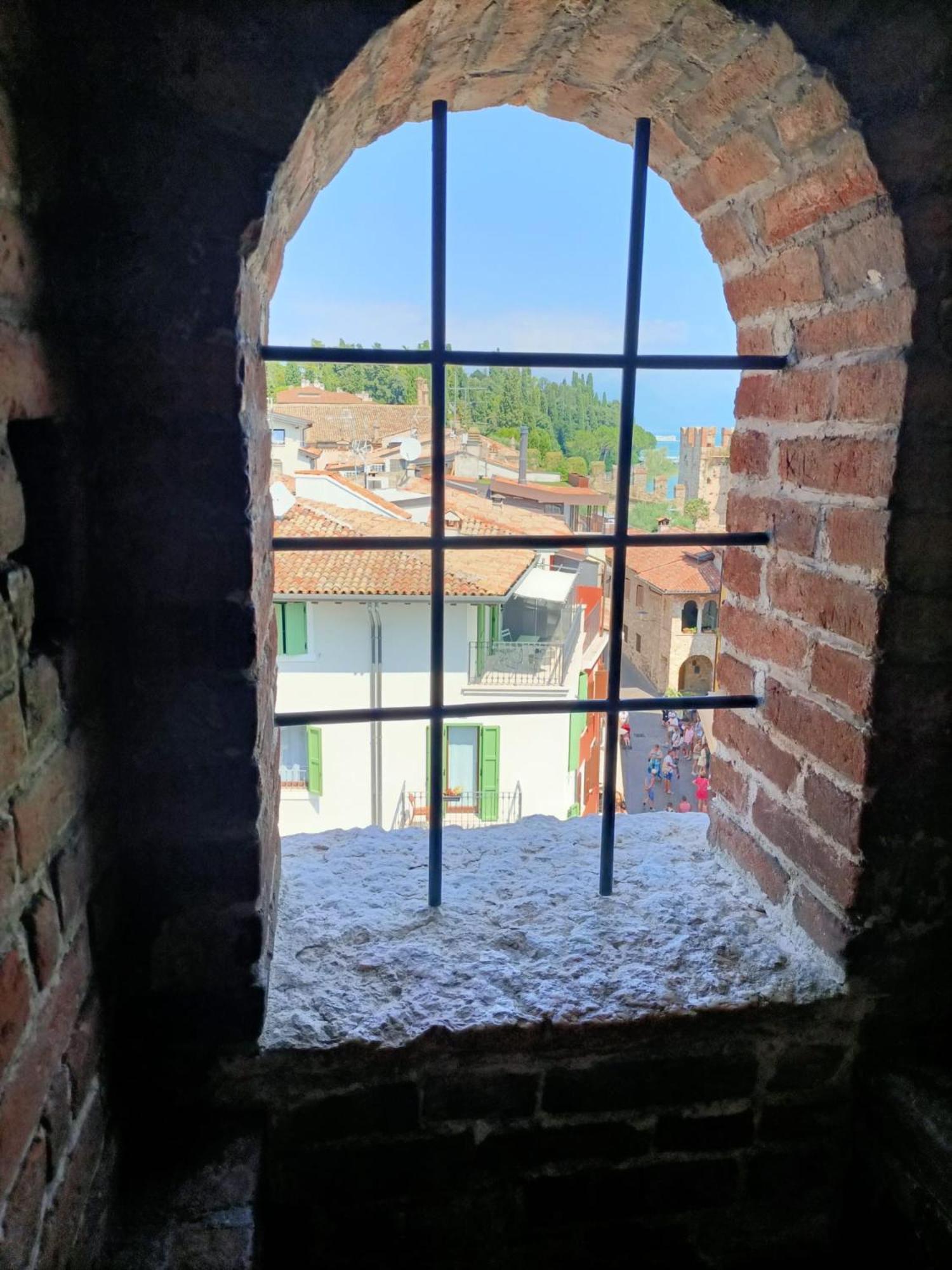 Castello Mavino Apartment ซีร์มิโอเน ภายนอก รูปภาพ